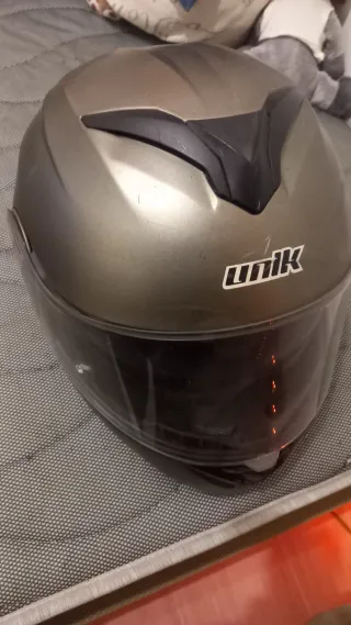 Casco de moto integral gris no se envia