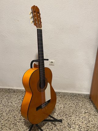 ELEGANTE GUITARRA CLASICA ESPAÑOLA