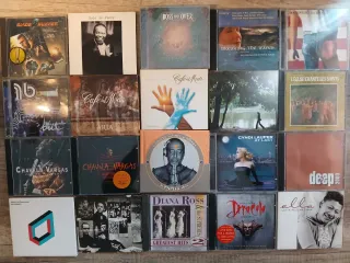 125 CDs Música Variada