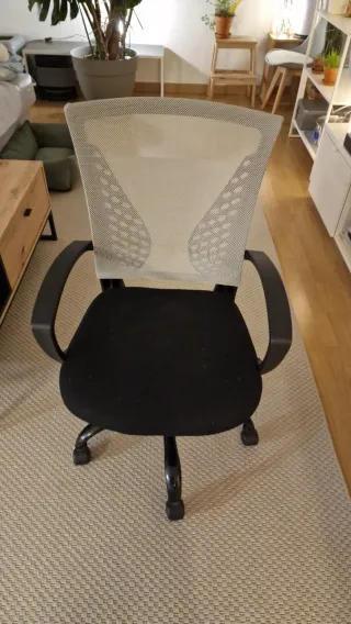 Silla de escritorio ajustable negra