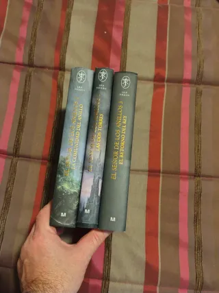 El Señor de los Anillos, tres libros, tapa dura.