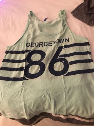 5 Camisetas sin mangas.