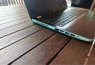 Ordenador portátil.HP 15-bs0