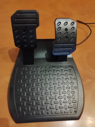 Volante Thrustmaster Ferrari 488 GTB PS4