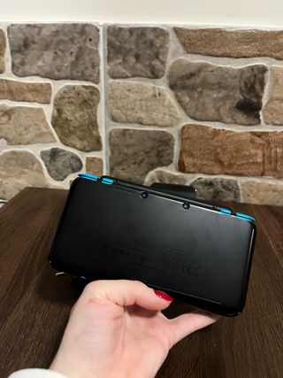Nintendo 2DS XL Nero e Azzurro