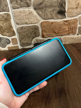 Nintendo 2DS XL Nero e Azzurro