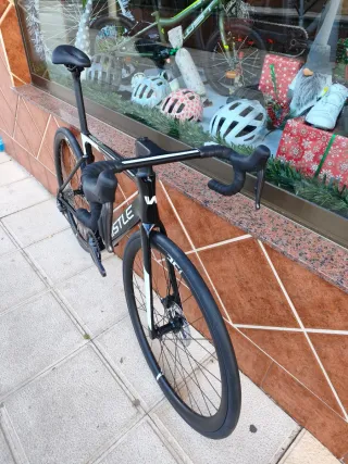 WHISTLE VAERO 2 ULTEGRA DI2 LITE