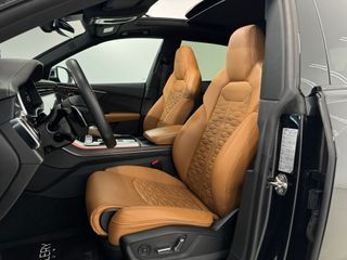 AUDI Q8 RS TFSI quattro tiptronic