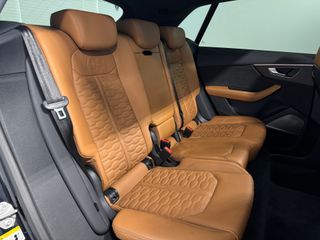 AUDI Q8 RS TFSI quattro tiptronic