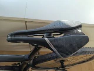 Giant Revolt Advanced 3 Gravel Bike