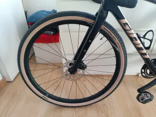 Giant Revolt Advanced 3 Gravel Bike