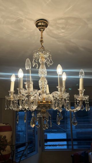 Lámpara de araña de cristal dorada