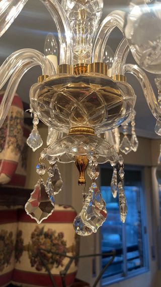 Lámpara de araña de cristal dorada