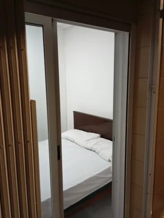 Alquilo abitacion matrimonial