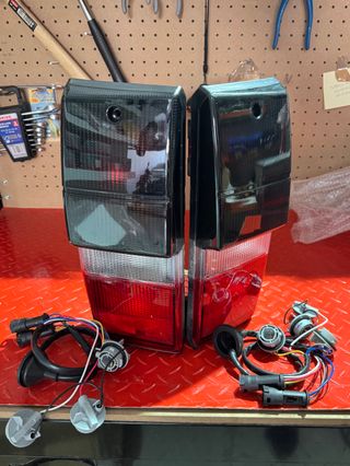 Pareja Pilotos Traseros Nissan Patrol nuevos