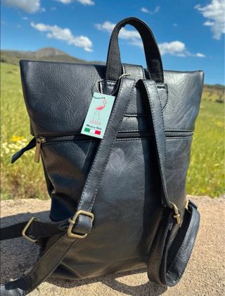 Mochila de piel búfalo en color negro