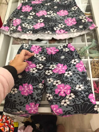 Falda y mallas de pádel