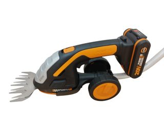 TIJERA CORSTACESPED DE BATERIA 4 EN 1 CORTASETOS WORX WG801E.3 + ACCESORIOS + CAJA  *A ESTRENAR*