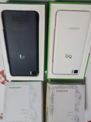 Móviles BQ Aquaris A4.5 (Negro y Blanco)