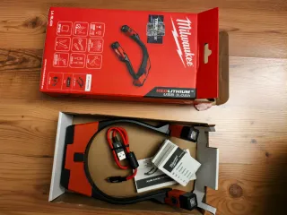 Milwaukee L4 NL400 Linterna LED Cuello