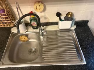 Fregadero de cocina inox con escurridor