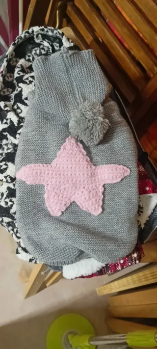 Maglioncino cane grigio con stella rosa