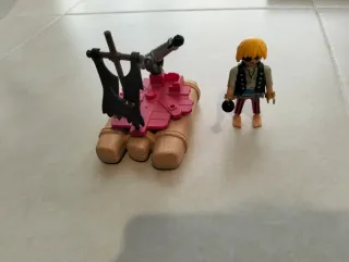 Barco Pirata Playmobil con figuras