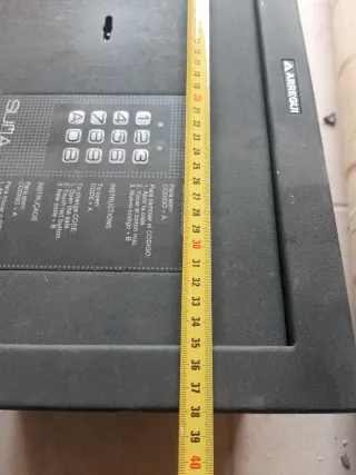 Caja Fuerte Metálica con Teclado Numérico