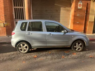 Mazda 2 2006