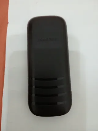 Teléfono Samsung E 1200 Teclas Negro