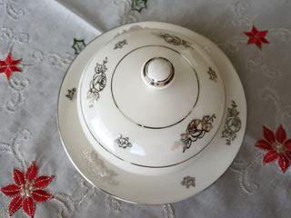 Burriera in porcellana con decori platino