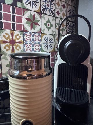 Cafetera Krups Nespresso + Aeroccino 3 de regalo