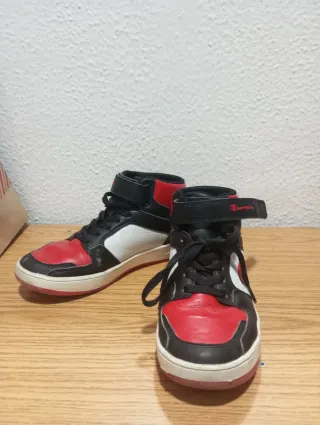 Zapatillas Champion Altas Rojas y Negras