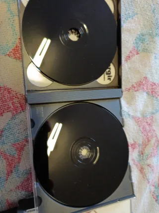 Consola PS1 y 3 juegos Final Fantasy