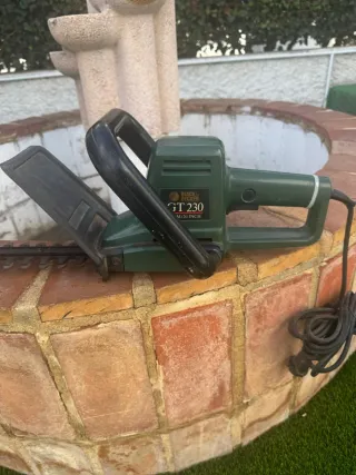 Cortasetos Eléctrico Black & Decker