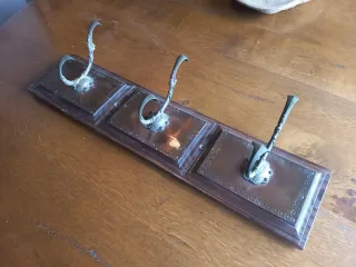 Perchero de pared madera y metal