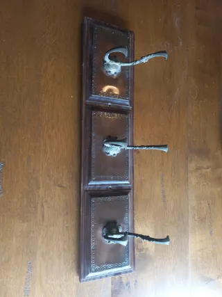 Perchero de pared madera y metal