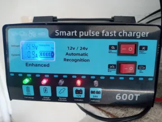 Cargador Batería Coche Moto Tractor 12V/24V