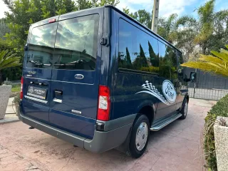 Ford Transit 2011