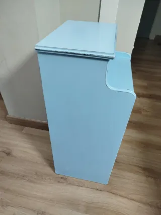 Mesita de noche vintage azul