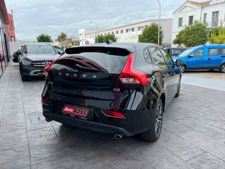 Volvo V40 D2 MOMENTUM 2019