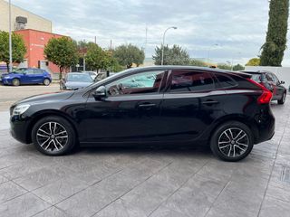 Volvo V40 D2 MOMENTUM 2019