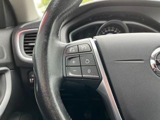 Volvo V40 D2 MOMENTUM 2019