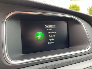 Volvo V40 D2 MOMENTUM 2019