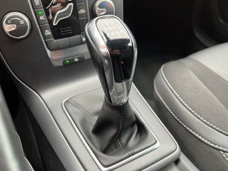 Volvo V40 D2 MOMENTUM 2019