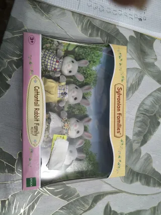 Familia Conejos Cottontail Sylvanian Families