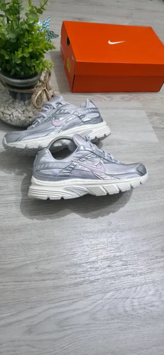 Nike Initiator Plata y Rosa