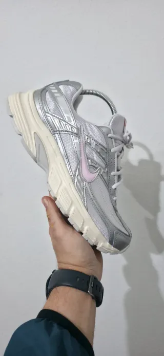 Nike Initiator Plata y Rosa