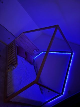 Cama Montessori 120x190 con colchón y luces.