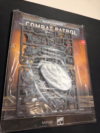 Warhammer Combat Patrol Capellán en Moto